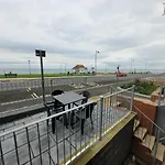 Sandbeck Apartments, Beach Haven
